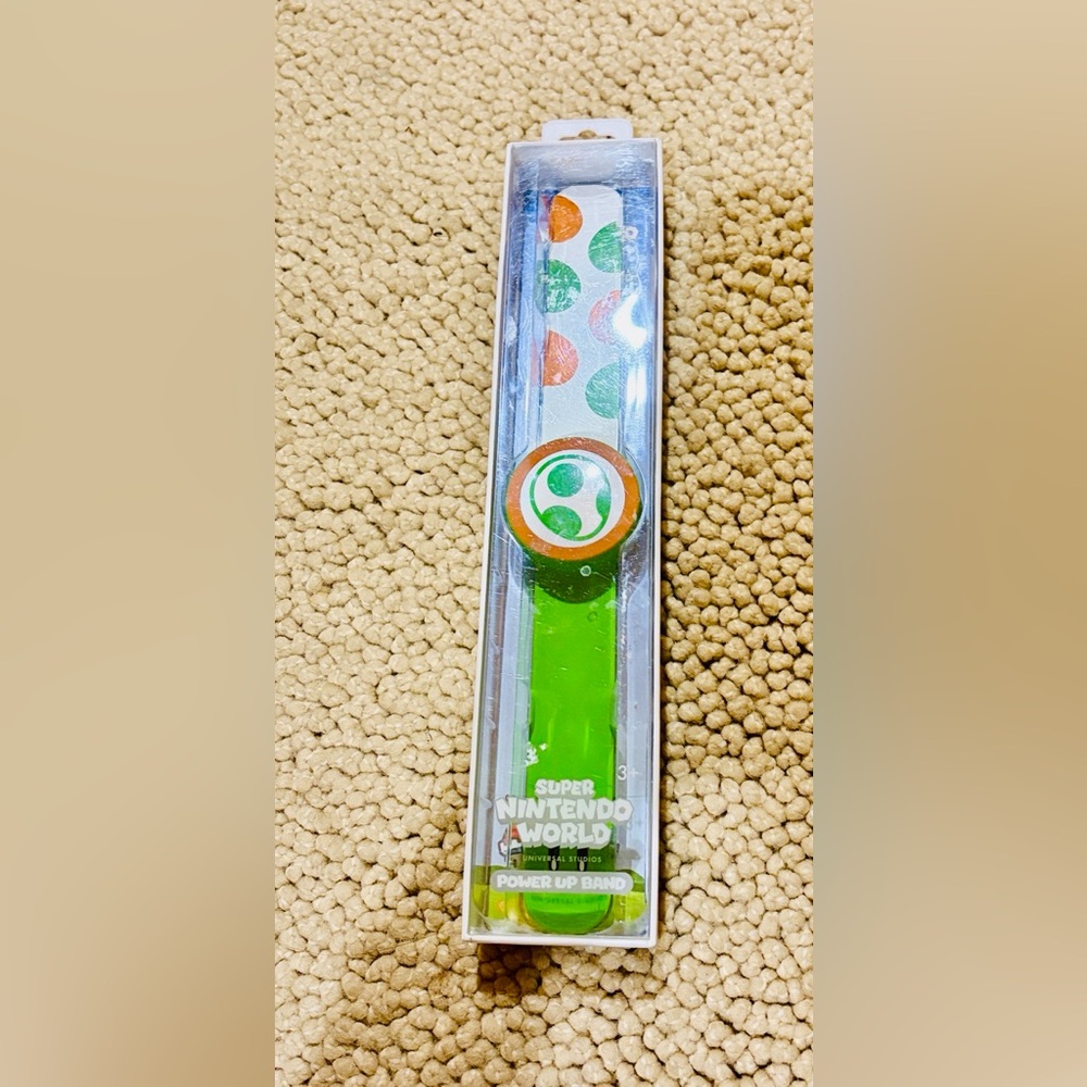 Super Nintendo World Power-Up Band Yoshi